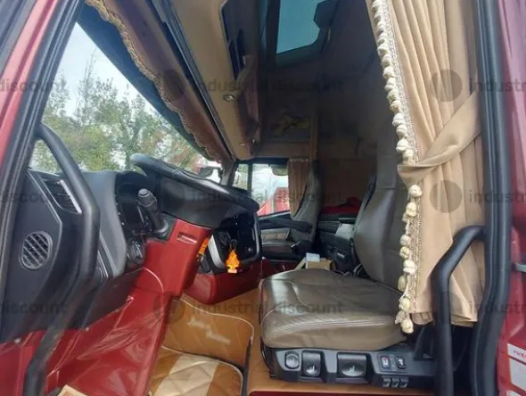 4#9114 Trattore stradale Iveco