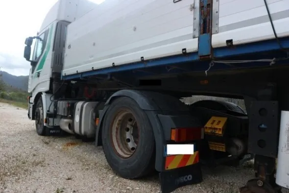 5#7092 Trattore stradale Iveco