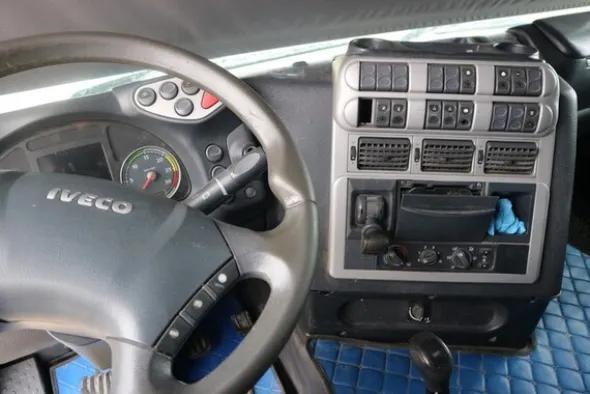 5#7092 Trattore stradale Iveco