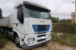 4#7092 Trattore stradale Iveco
