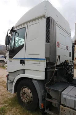 4#7092 Trattore stradale Iveco