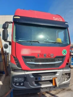 16#8302 Trattore stradale Iveco Magirus