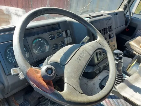 54#5809 Trattore stradale Iveco Magirus 440
