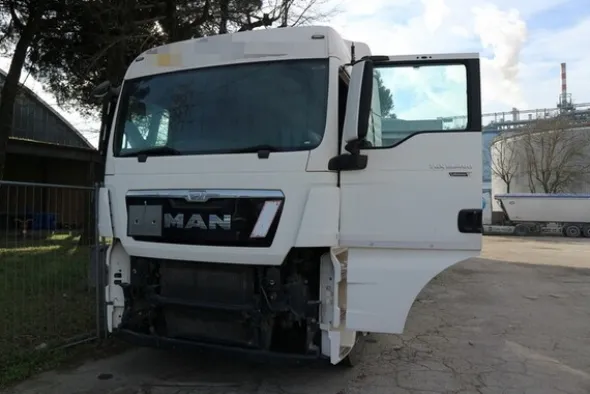 21#5810 Trattore Stradale Man L200746001