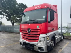 10#8302 Trattore stradale Mercedes New Actros 1845