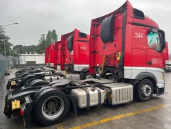12#8302 Trattore stradale Mercedes New Actros 1845