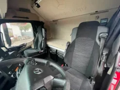 12#8302 Trattore stradale Mercedes New Actros 1845