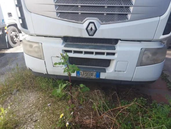 19#7675 Trattore stradale Renault
