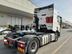 5#8085 Trattore stradale Renault RVI T460
