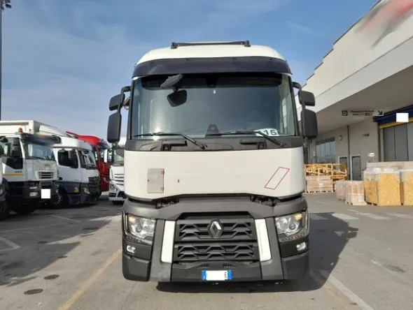 5#8085 Trattore stradale Renault RVI T460