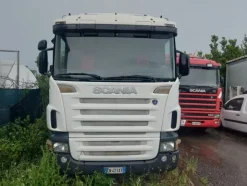 2#8417 Trattore stradale Scania