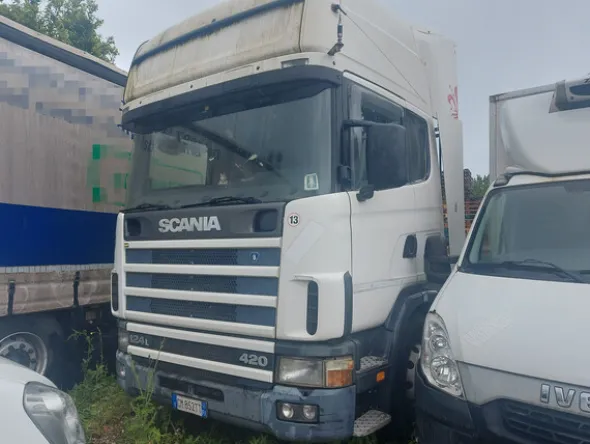 4#8417 Trattore stradale Scania
