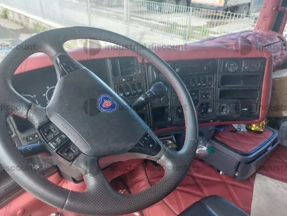 7#9952 Trattore stradale Scania