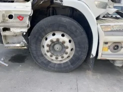 13#8333 Trattore stradale Scania CV500