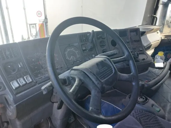 11#8177 Trattore stradale Scania e Semirimorchio isotermico