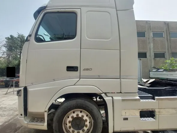4#8486 Trattore stradale Volvo