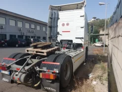 1#8348 Trattore stradale Volvo e Semirimorchio Bartoletti