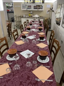 trattoria più bar