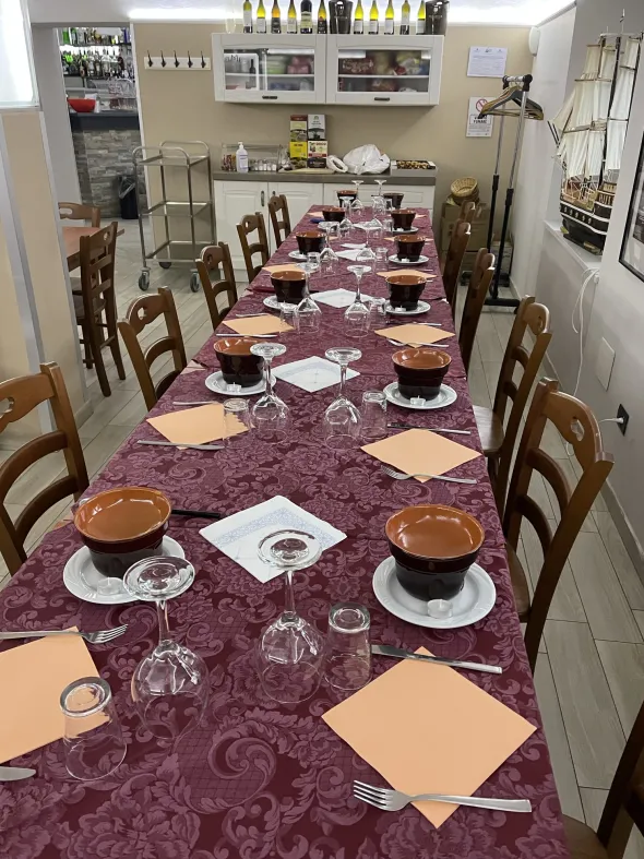 trattoria più bar