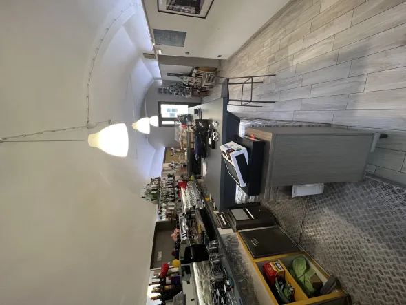 trattoria più bar