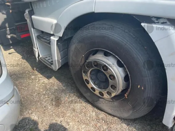 10#8581 Trattori stradali DAF e Attrezzatura da opificio