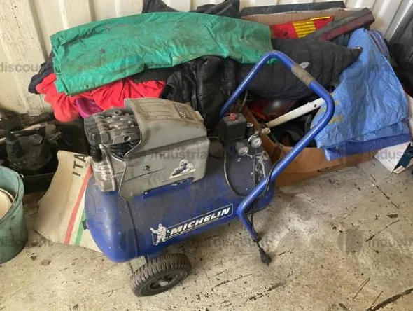 10#8581 Trattori stradali DAF e Attrezzatura da opificio