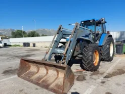 56#7528 Trattrice agricola New Holland