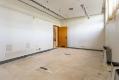 #15083 Tredici locali per ex istituto di credito