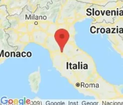 #14893 Tre negozi vicini in edificio polifunzionale