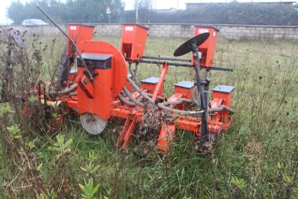 33#5817 Trincia Palladio e seminatrice Agri Moto