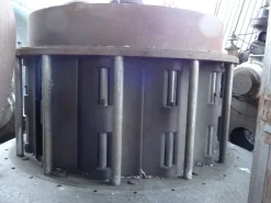 TURBINA FRANCIS a camera libera