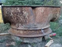 TURBINA FRANCIS a camera libera