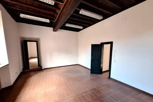 #23502 Uffici e alloggio in edificio storico ristrutturato