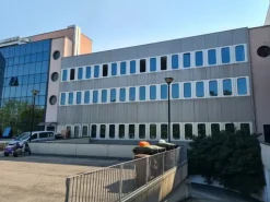 #14171 Uffici e posti auto in complesso condominiale