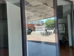 #13427 2 Uffici, 2 Negozi, 1 Autorimessa e 1 posto auto