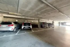 #24215 Ufficio al piano ottavo e sedici posti auto