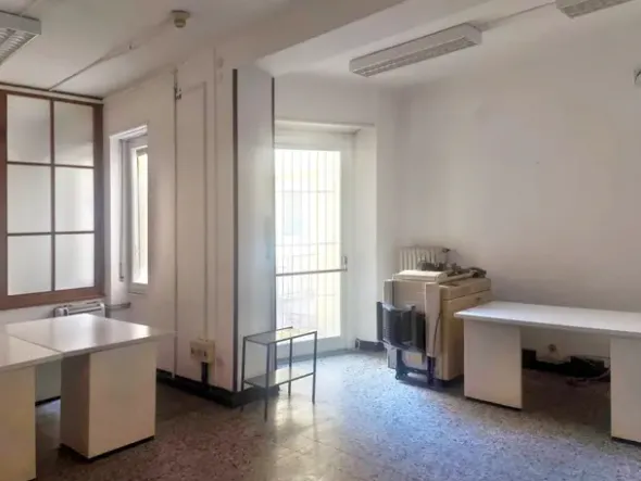 #2536108 Ufficio al piano primo in edificio residenziale