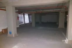 #18704 Ufficio al piano secondo con ampia autorimessa