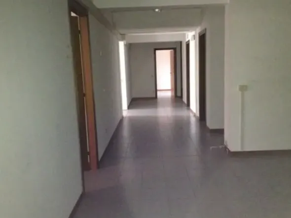#18350 Ufficio al piano secondo sottostrada