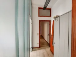 #19101 Ufficio al piano terra in complesso residenziale