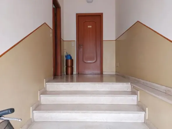 #19101 Ufficio al piano terra in complesso residenziale