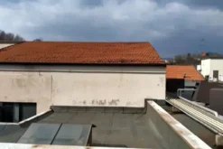#2536087 Ufficio al primo piano con parcheggio e ripostiglio
