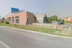 #9214 Ufficio con archivio al piano secondo di complesso commerciale