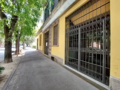 #24199 Ufficio con magazzino e parcheggi