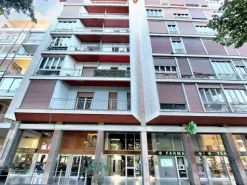 #24347 Ufficio con magazzino in edificio residenziale