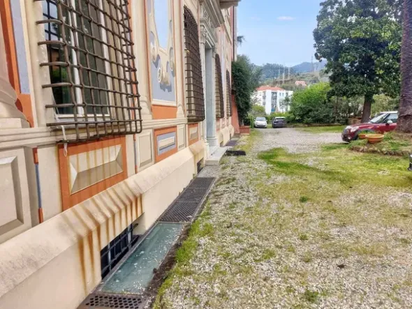 #2525010 Ufficio con posti auto all'interno del Palazzo Imperiale Bertani