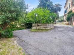 #2525010 Ufficio con posti auto all'interno del Palazzo Imperiale Bertani