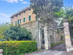 #2525010 Ufficio con posti auto all'interno del Palazzo Imperiale Bertani