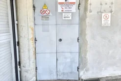 #2537495 Ufficio con posti auto coperti e depositi