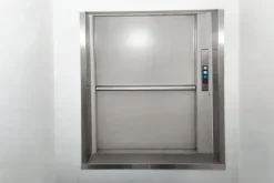 #22769 Ufficio duplex con sottotetto e autorimessa